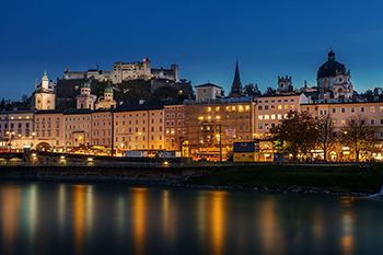 Salzburg Fluss und Schloß bei Nacht, Salzburg river and castle at night