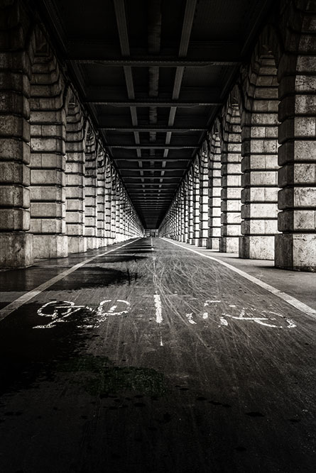 Paris Brücke Fahrradweg schwarz weiss, Paris bicycle path black and white