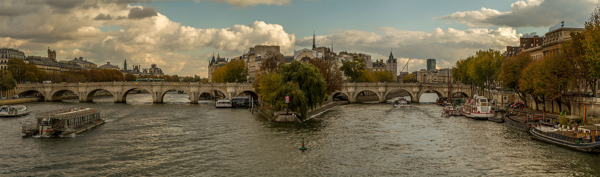 Paris Brücke pont Neuf Seine Panorama