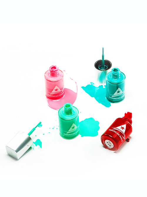 Nagellack bunt, Nail polish colored puddles